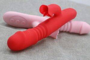 VIBRADOR COELHO COM 10 NÍVEIS DE VIBRAÇÃO VAI E VEM, 360º E AQUECIMENTO - Imagem 7