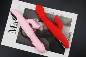 VIBRADOR COELHO COM 10 NÍVEIS DE VIBRAÇÃO VAI E VEM, 360º E AQUECIMENTO - Imagem 8