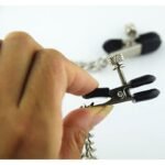 GRAMPOS PARA SEIOS COM CORRENTE - Imagem 3